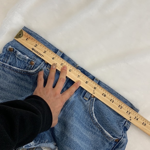 Levi's Premium Denim Jean Shorts Womens Size 25 Button Fly Distressed Frayed Hem - Picture 11 of 15